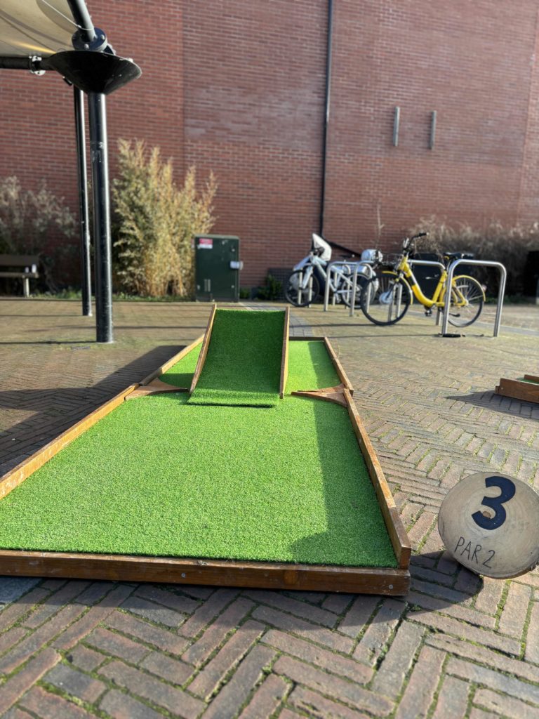 Pop up mini golf Worthing