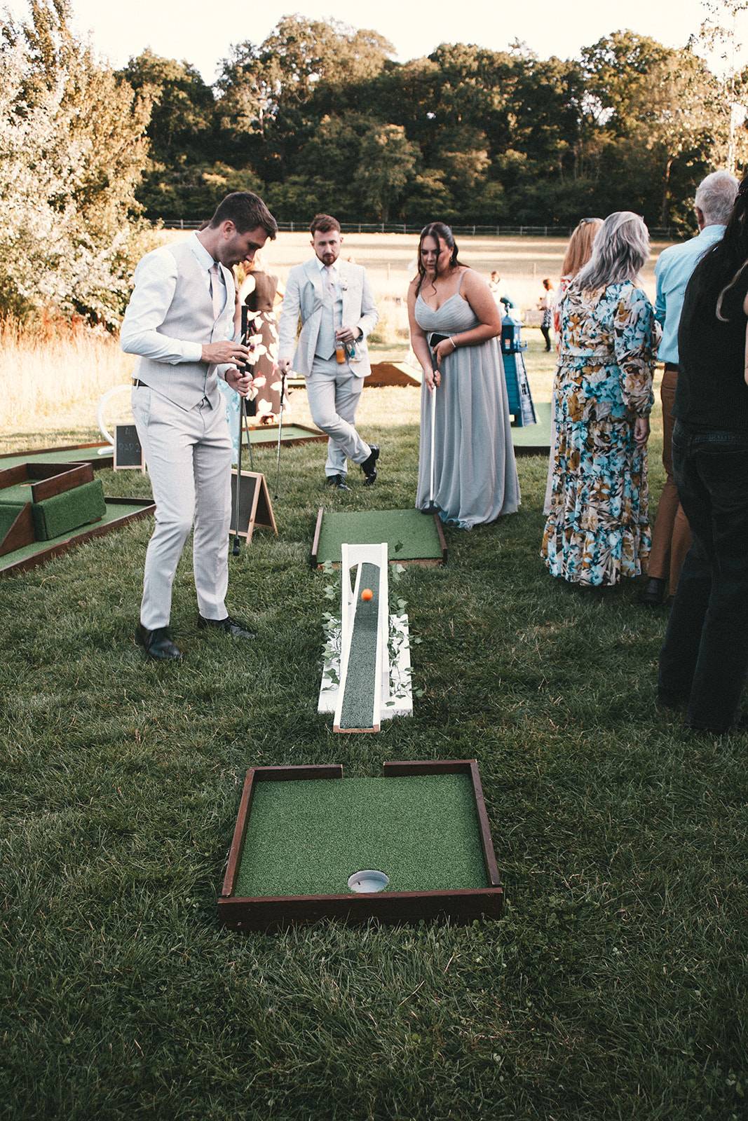 outdoor mini golf