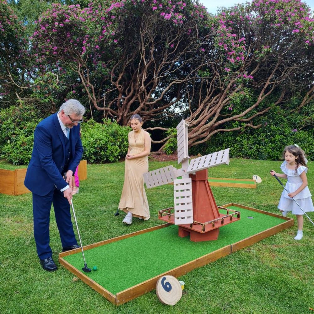 Wedding mini golf